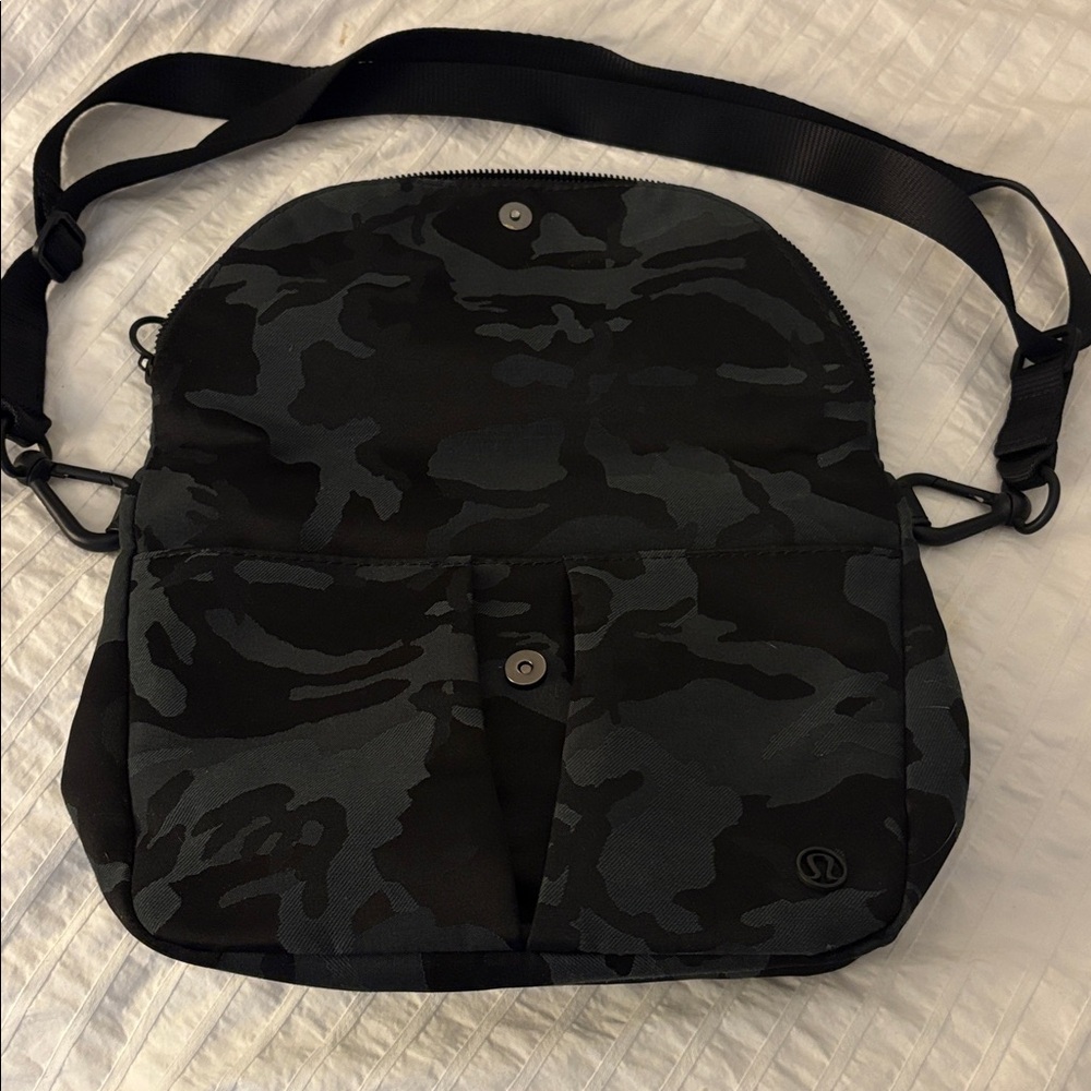 Lululemon All Night Festival Bag *5L Fragment Camo Jacquard Black Deep Coal - Picture 4 of 6